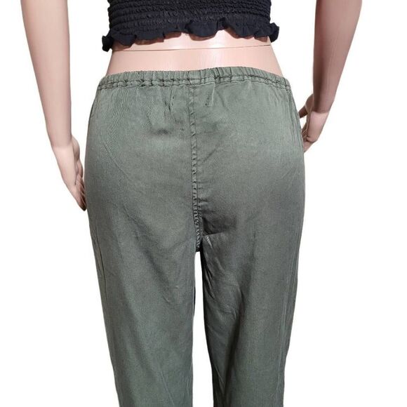 3/$20 Pulp elastic waist green mid rise tencel pull-up pants M - Picture 5 of 5